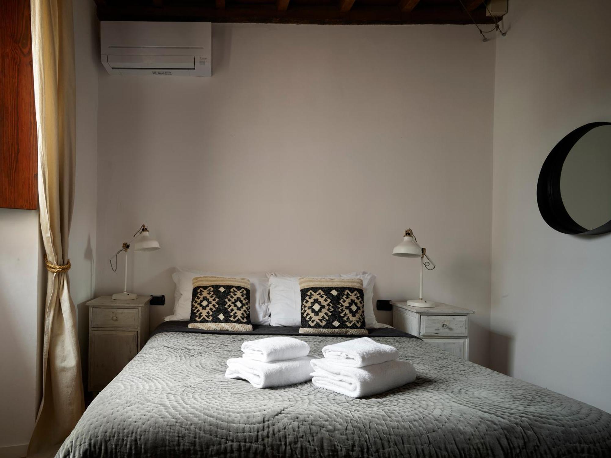 One Of A Kind Near The Duomo W/Balcony Palace Apt Флоренция Екстериор снимка