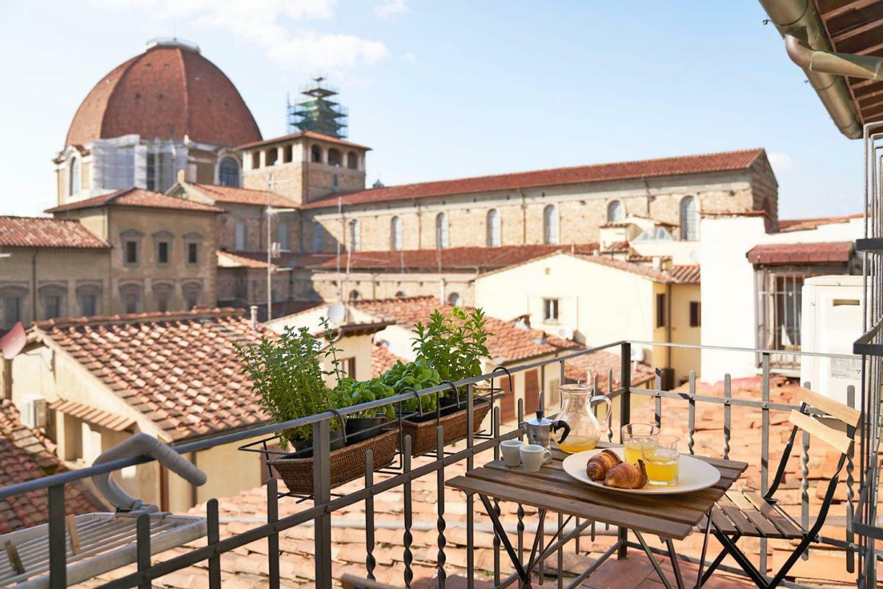One Of A Kind Near The Duomo W/Balcony Palace Apt Флоренция Екстериор снимка